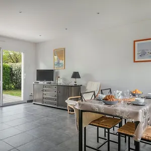  Hébergement de vacances Maison Neuve Pour Quatre Personnes A France