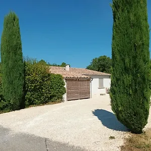  Hébergement de vacances La Petite Maison Dans Les Vignes France