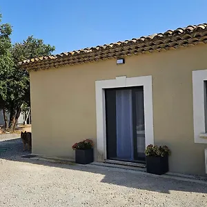  Hébergement de vacances Location Independante Au Coeur Des Alpilles Pour 2 Personnes Avec Jacuzzi