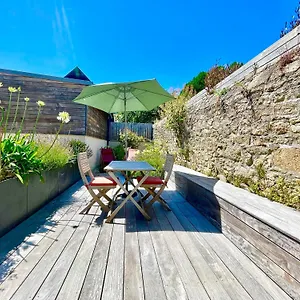  Appartement 300 M Et Centre - Parking Privatif Et Gratuit Sur Place - Terrasse Bois France